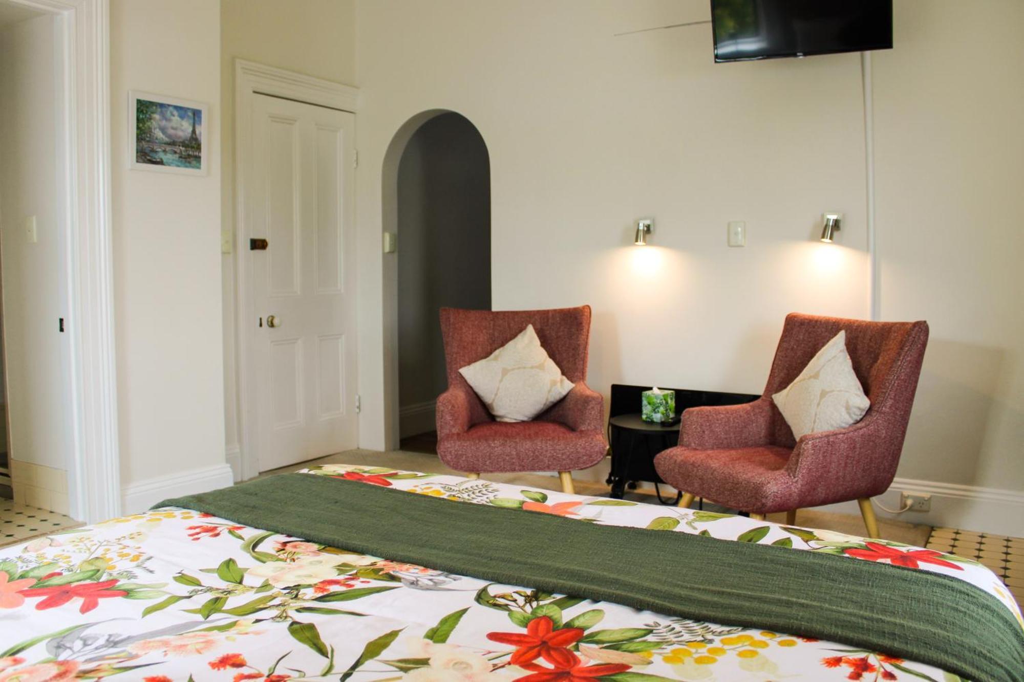 Bed & Breakfast Windarra On High 4*